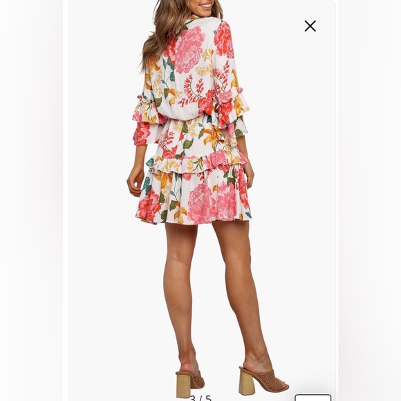 NWOT- Petal & Pup Peta Floral Print Tiered Dress, White, Medium - Picture 2 of 12